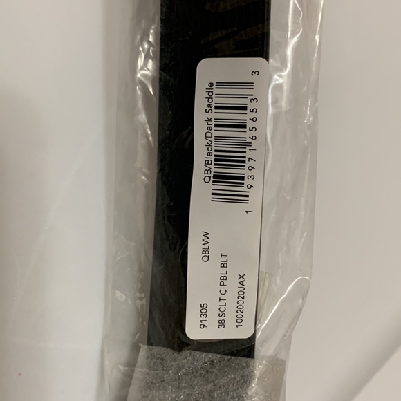 Signature Buckle Reversible Belt, 38 Mm PRICE FIRM - Picture 4 of 5